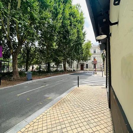 Renove 30m2 A 5 Min De La Gare Апартаменты